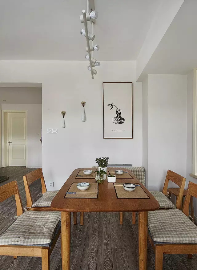 90㎡简约原木风，沉溺在清新质朴的自然意境里！