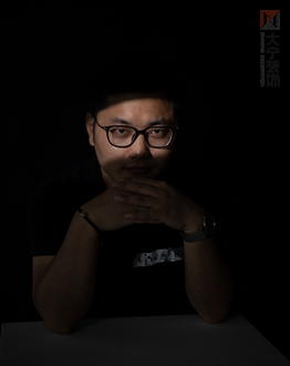 张洪逸